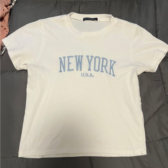 Brandy Melville New York T-Shirt - Picture 3 of 4